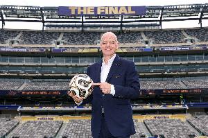 队报：法足协欲寻候选人竞选FIFA主席，前FIFA三号人物拉穆尔在列